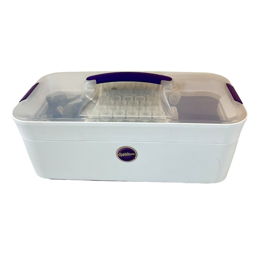 Wilson Cake Decorator Tool Tips Caddy Container with 60+ Tips Cake Decorating